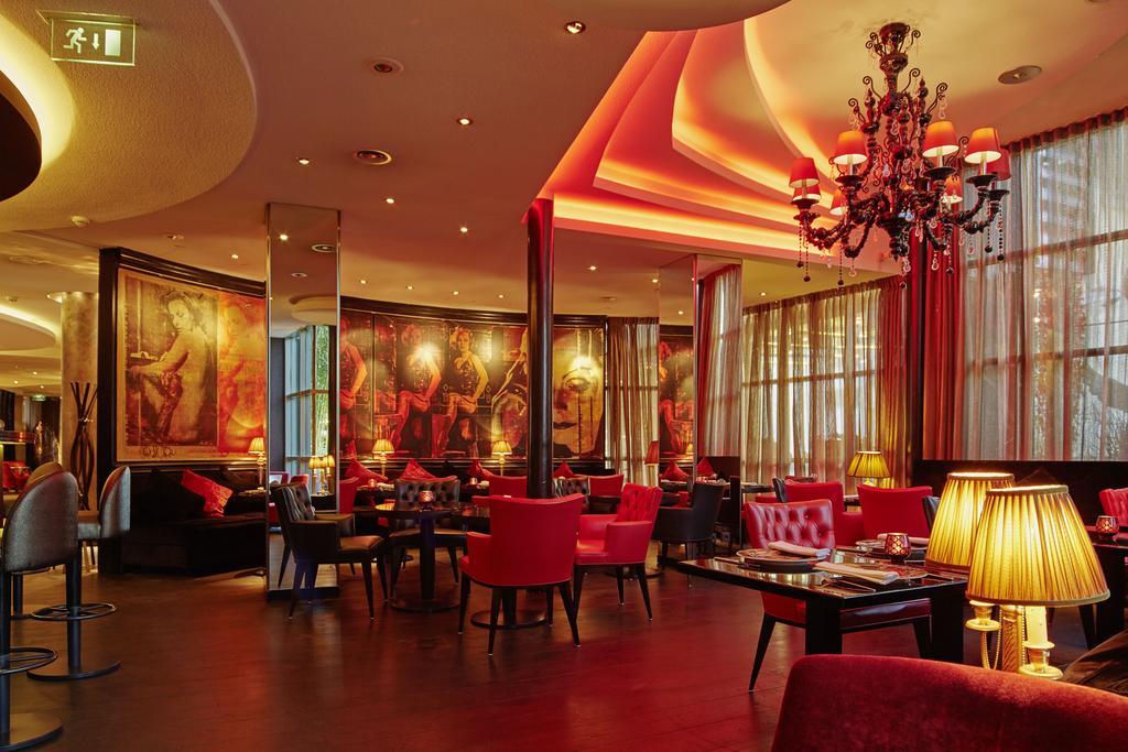 Savoy Hotel Kolonia