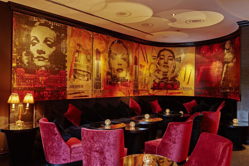 Savoy Hotel Kolonia