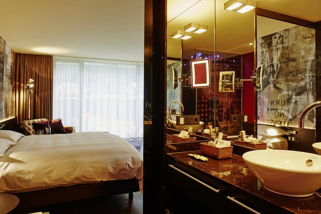 Savoy 4* Kolonia